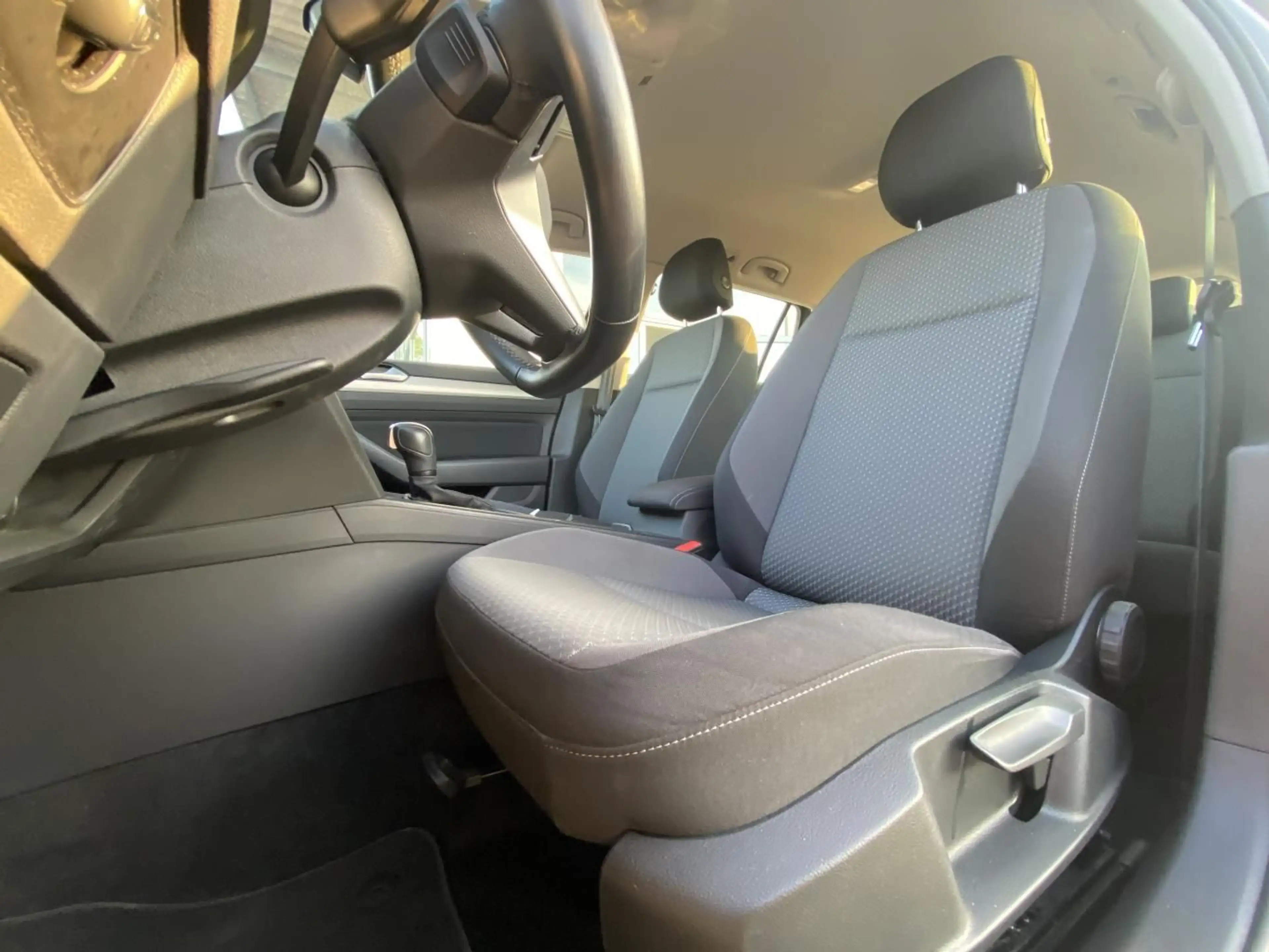 Volkswagen Passat Variant 1.5 TSI DSG CONCEPTLINE APP-CONNE — photo 9