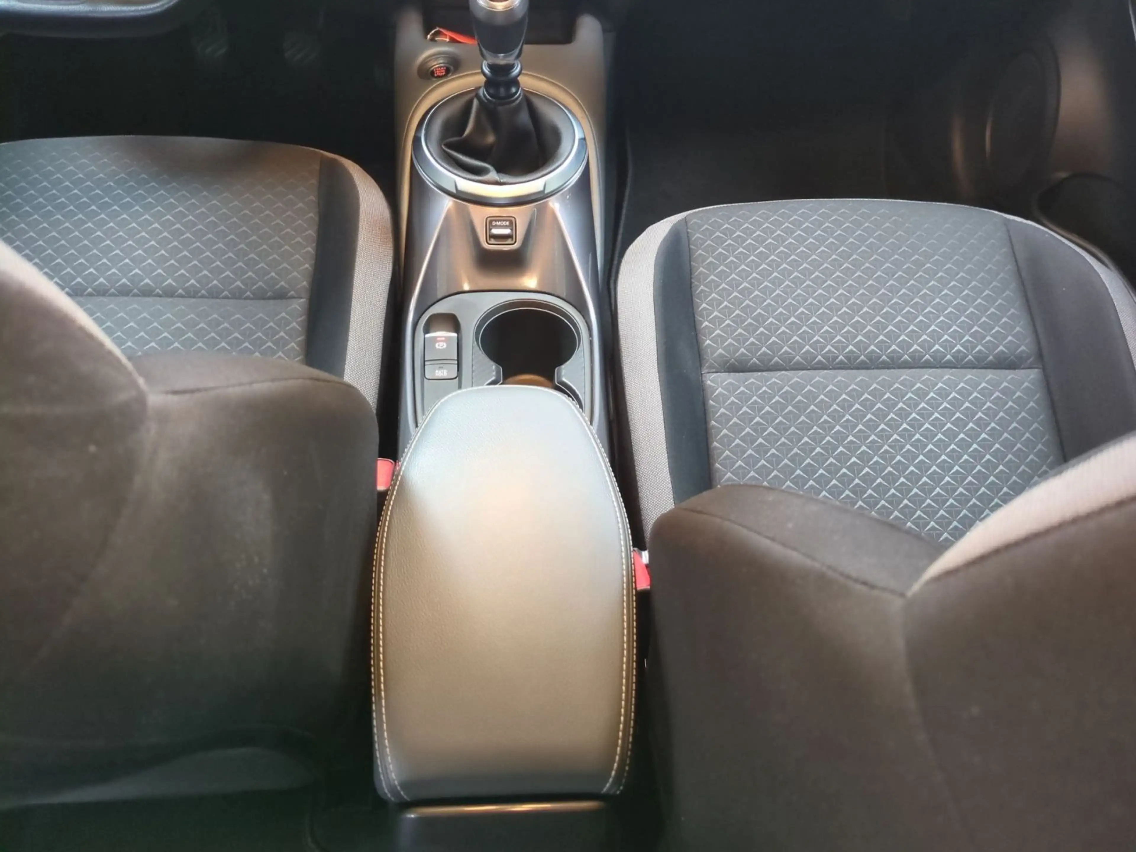 Nissan Juke 1.0 DIG-T N-Connecta*Navi*RFK*SHZ*uvm.* — photo 15