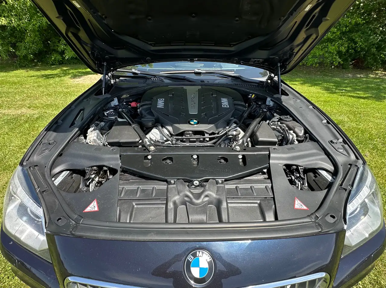 BMW 6 Series снимка BMW 6 Series