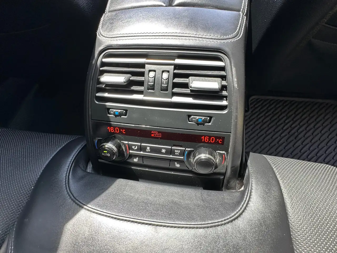 BMW 6 Series снимка BMW 6 Series