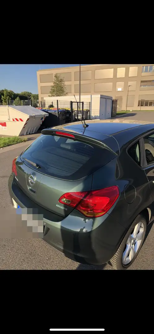 Opel Astra Edition Grün - 1