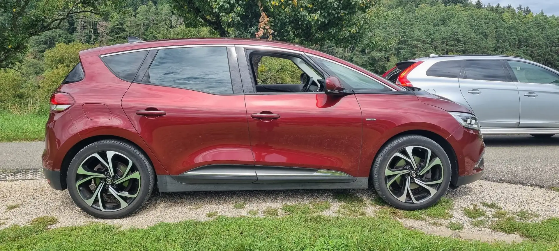 Renault Scenic BOSE Edition Head-UP NAVI ACC Automatik Massage 20 Rot - 2