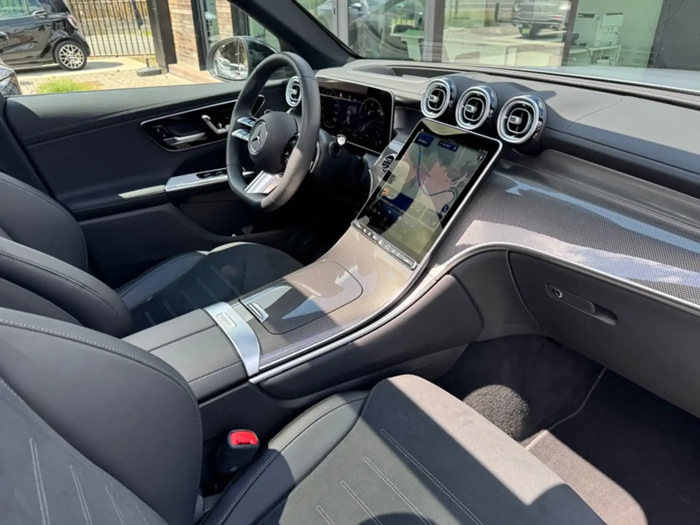 Mercedes-Benz GLC 220 220 d 4MATIC AMG LINE - 2