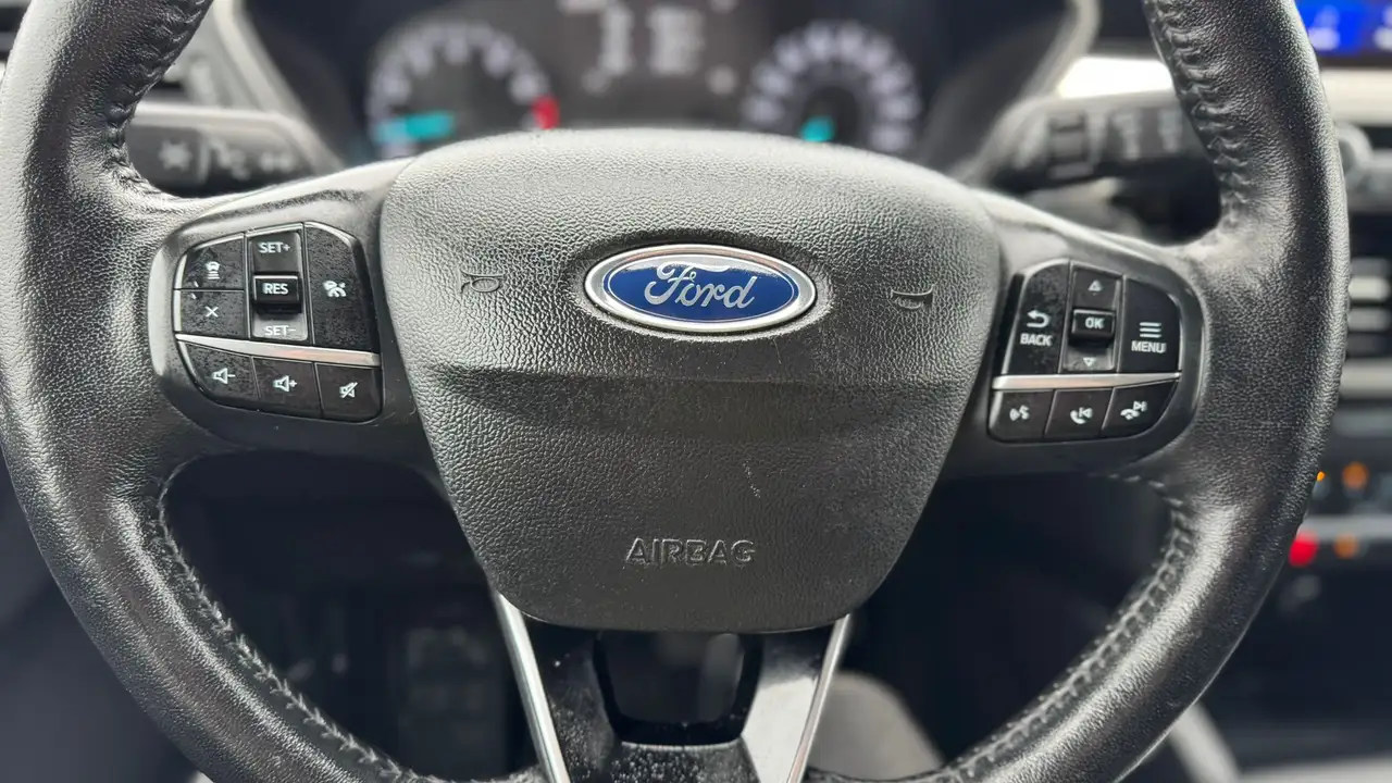 Ford Escape снимка Ford Escape
