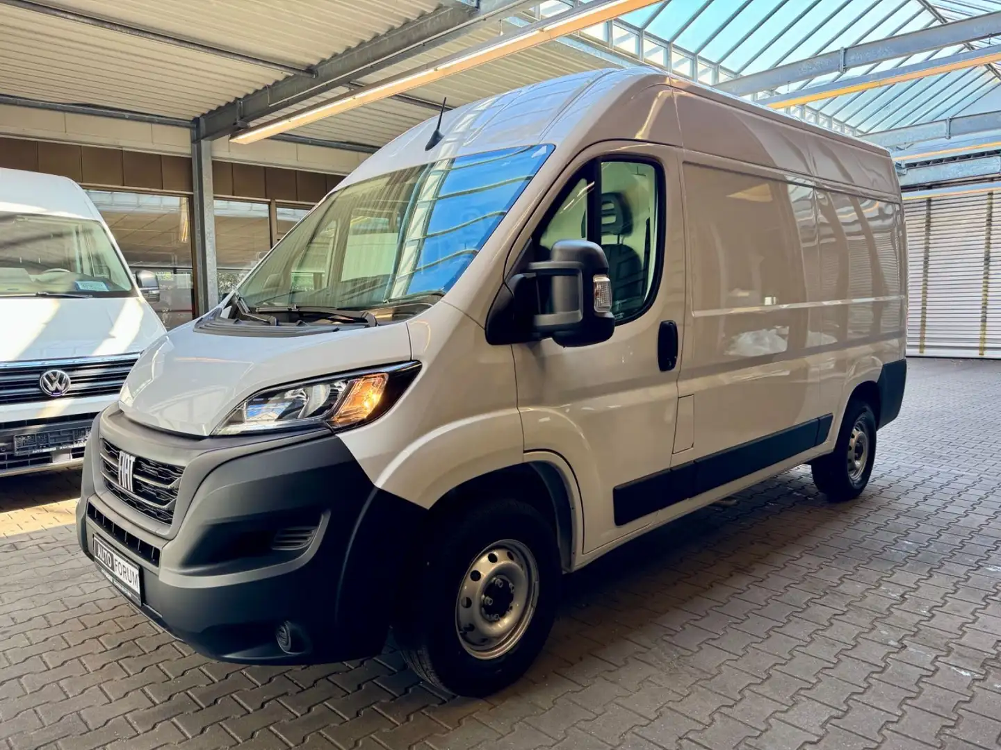 Fiat Ducato 2.2 D L2H2 KLIMAAUT CARPLAY PDC AHK 3STZ Weiß - 2