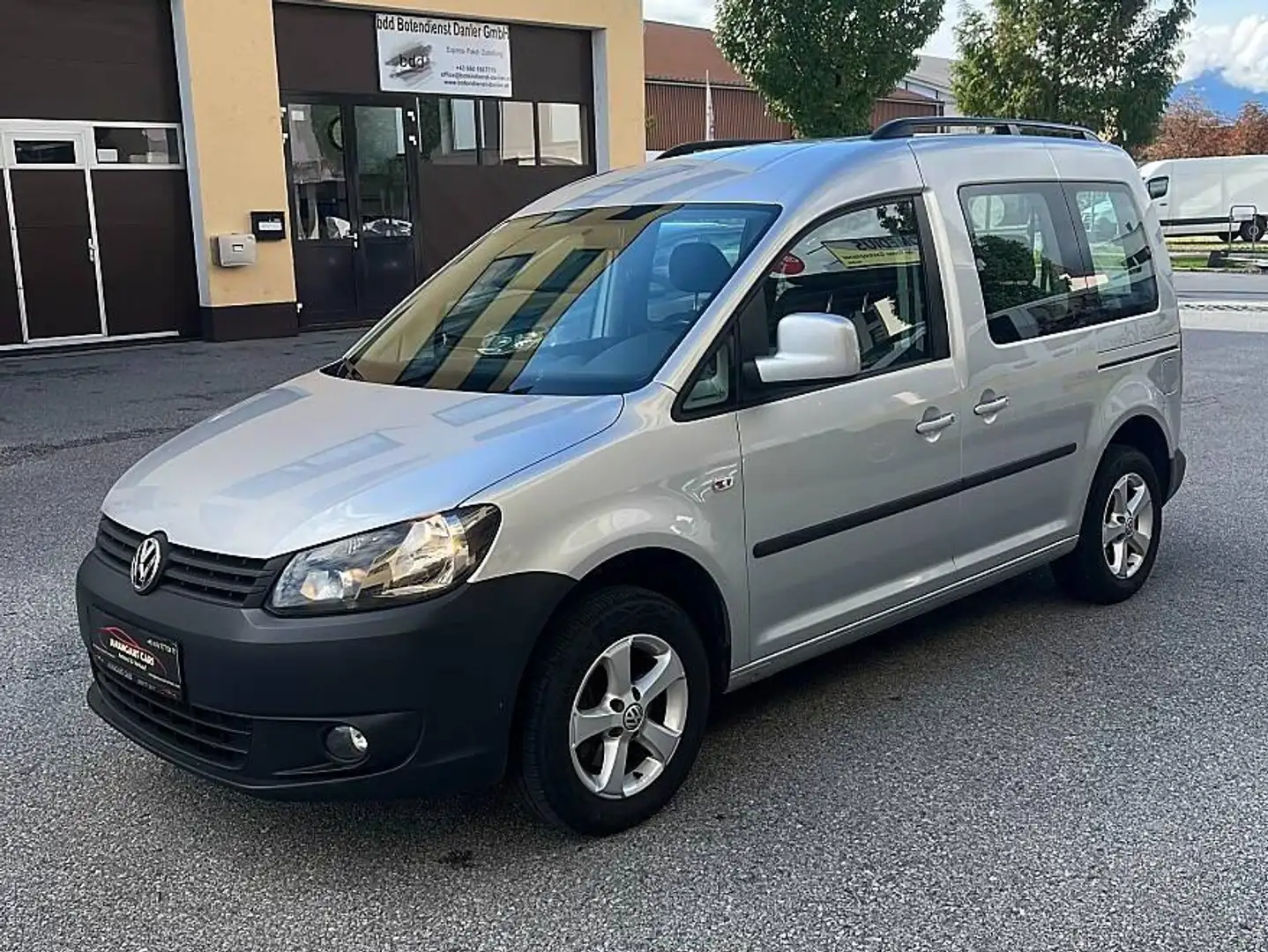 Volkswagen Caddy Trendline BMT Grau - 1