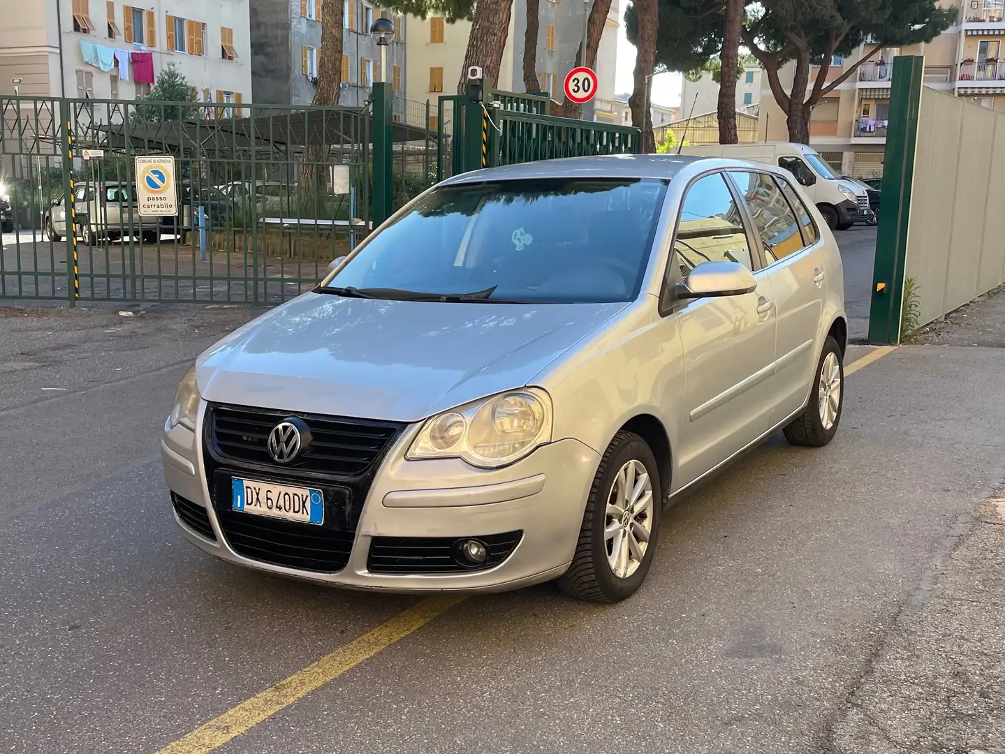 Volkswagen Polo Polo IV 2009 5p 1.4 tdi Comfortline CL dpf - 1