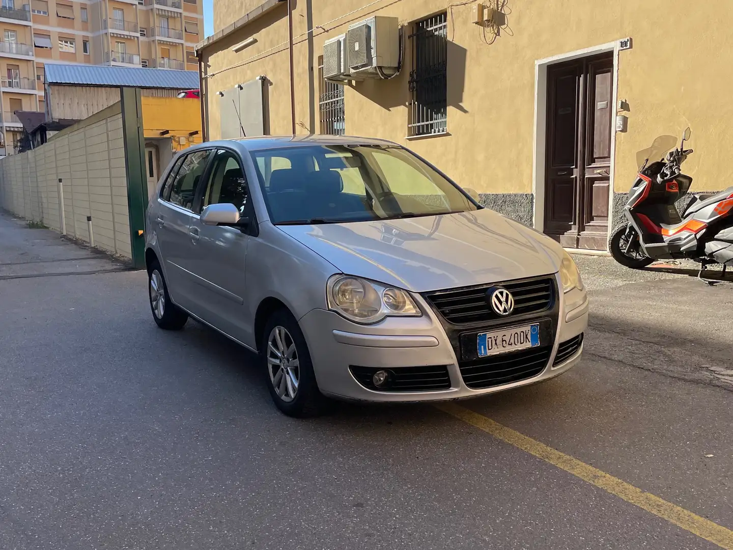 Volkswagen Polo Polo IV 2009 5p 1.4 tdi Comfortline CL dpf - 2