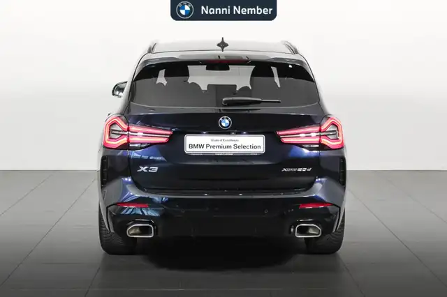 BMW X3 view 4