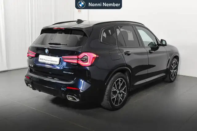 BMW X3 view 3