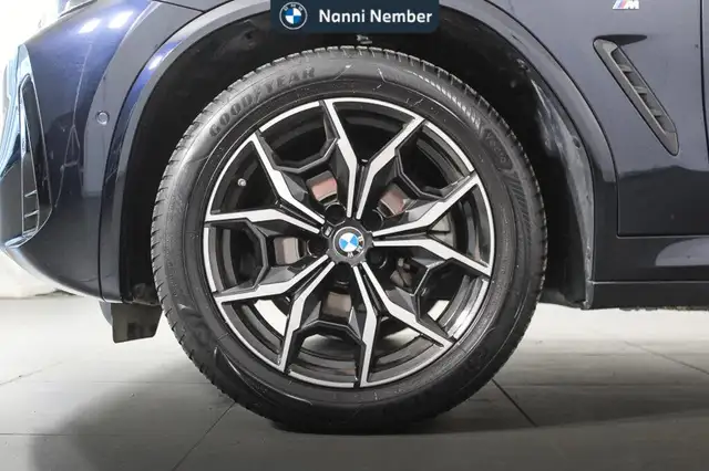 BMW X3 view 7