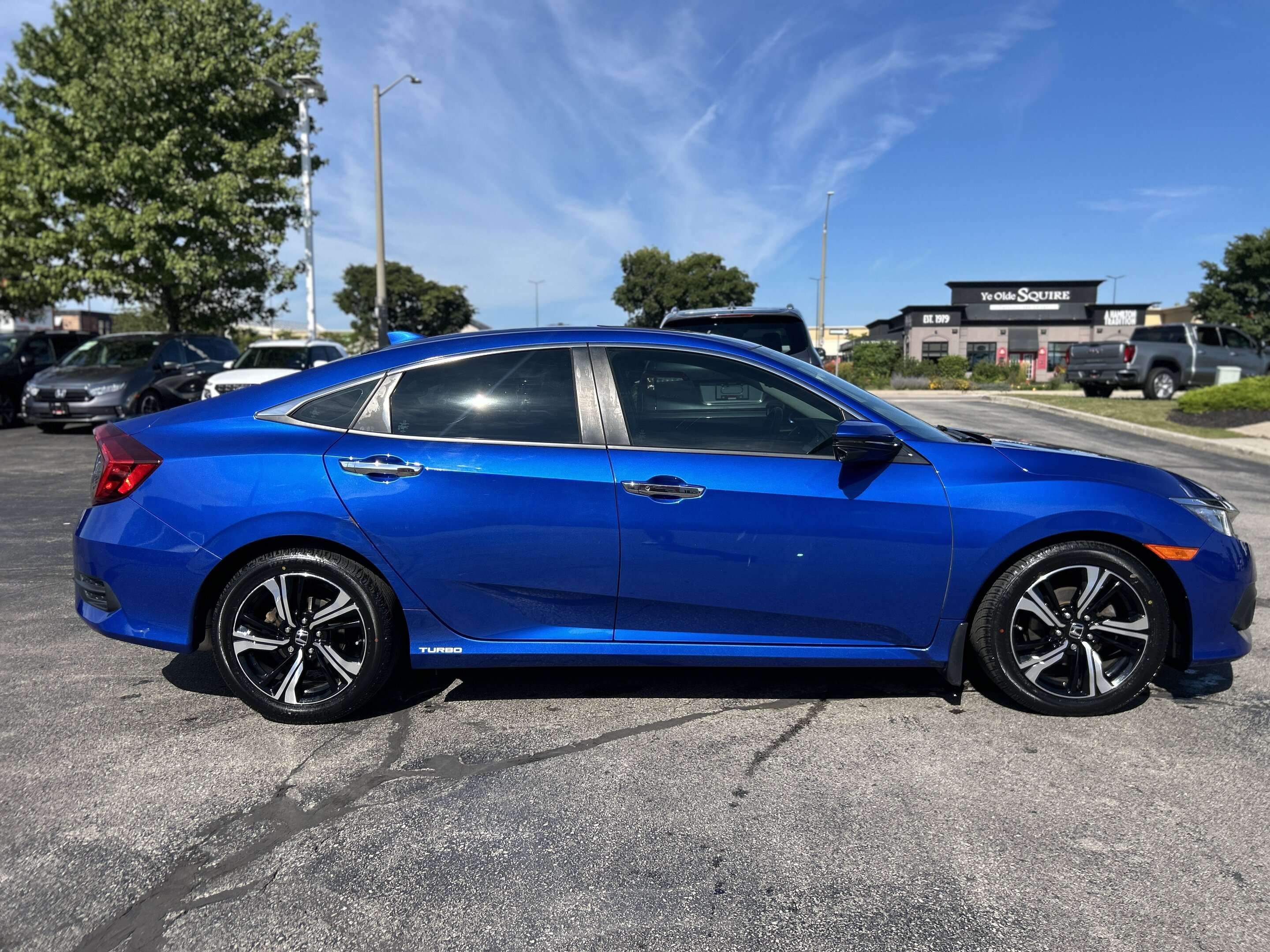2018 Honda Civic Touring | Sunroof | Leather | Backup Camera — снимка 1