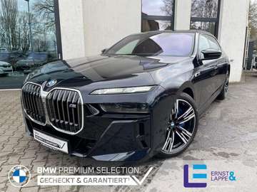 M70 xDrive || B&W TheatherScreen Autobahnass UPE: