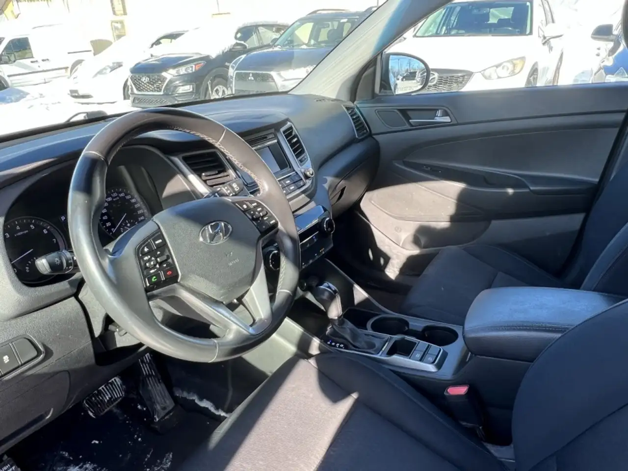 Hyundai TUCSON photo Hyundai TUCSON