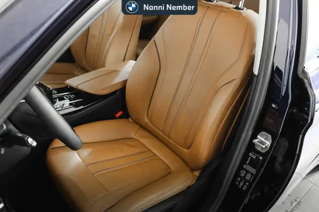 BMW 5 Series view 14