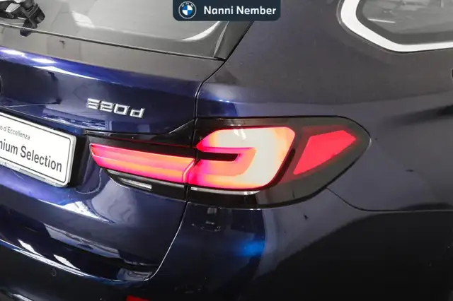 BMW 5 Series view 6