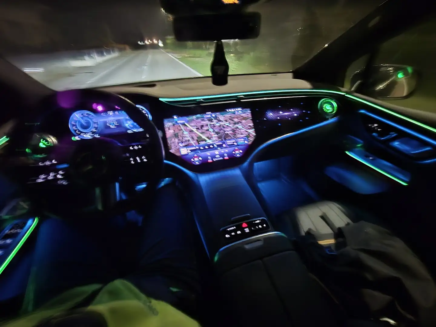 Mercedes-Benz EQE SUV 500 AMG LINE PREMIUM PLUS - 1