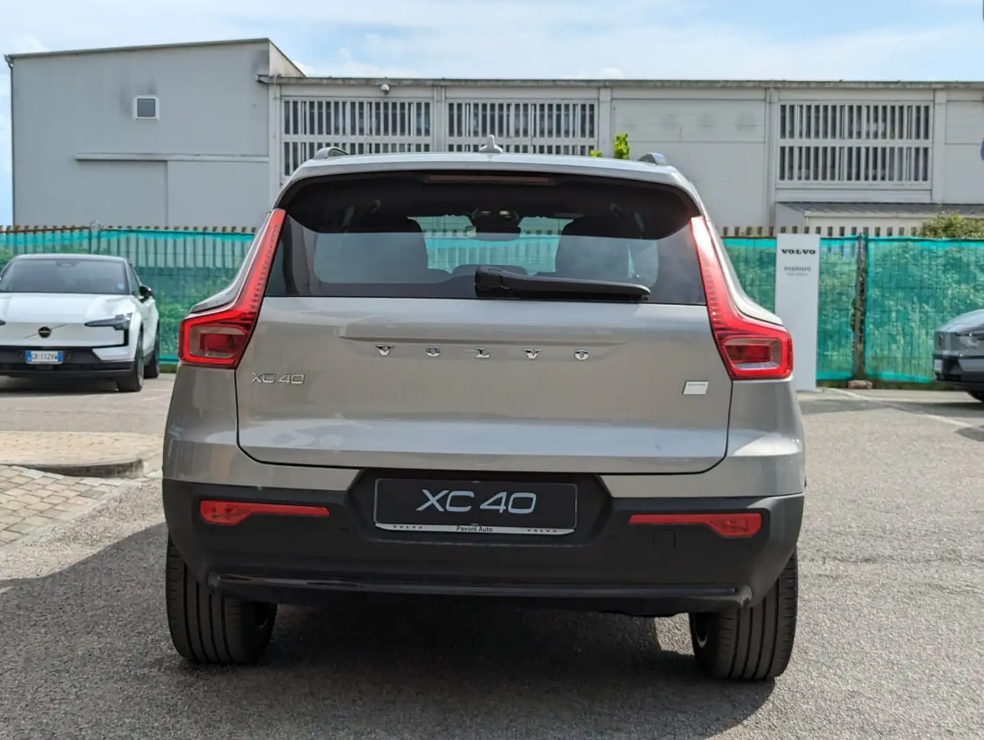 Volvo XC40 Recharge Pure Electric Single Motor RWD Core Argento - 2