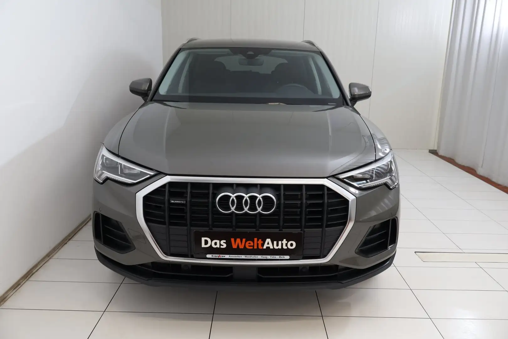 Audi Q3 35 TDI quattro intense Grau - 2