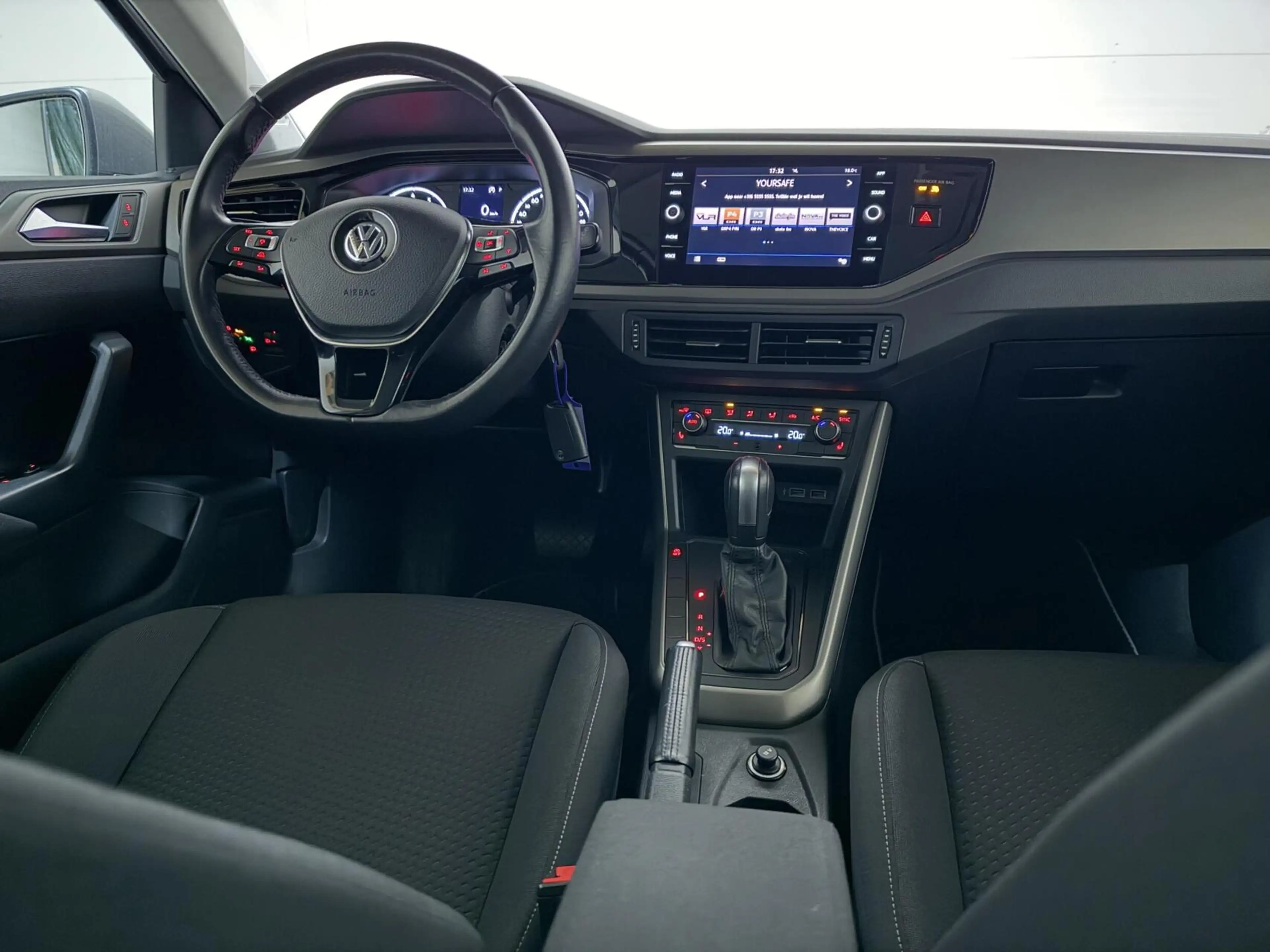 Volkswagen Polo 1.0 TSI 17” R-Line DSG CarPlay Stoelverwarming — photo 17