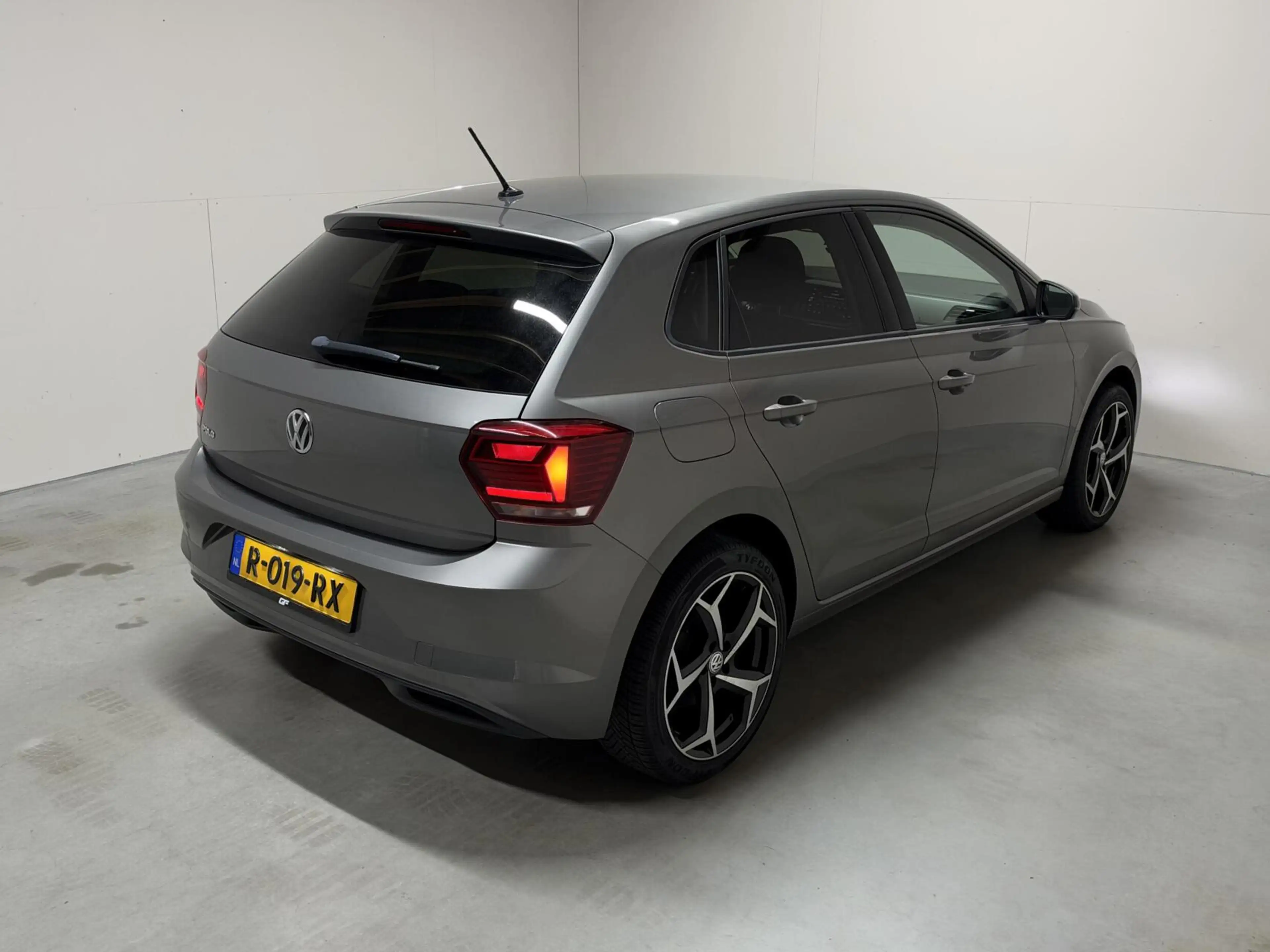 Volkswagen Polo 1.0 TSI 17” R-Line DSG CarPlay Stoelverwarming — photo 34