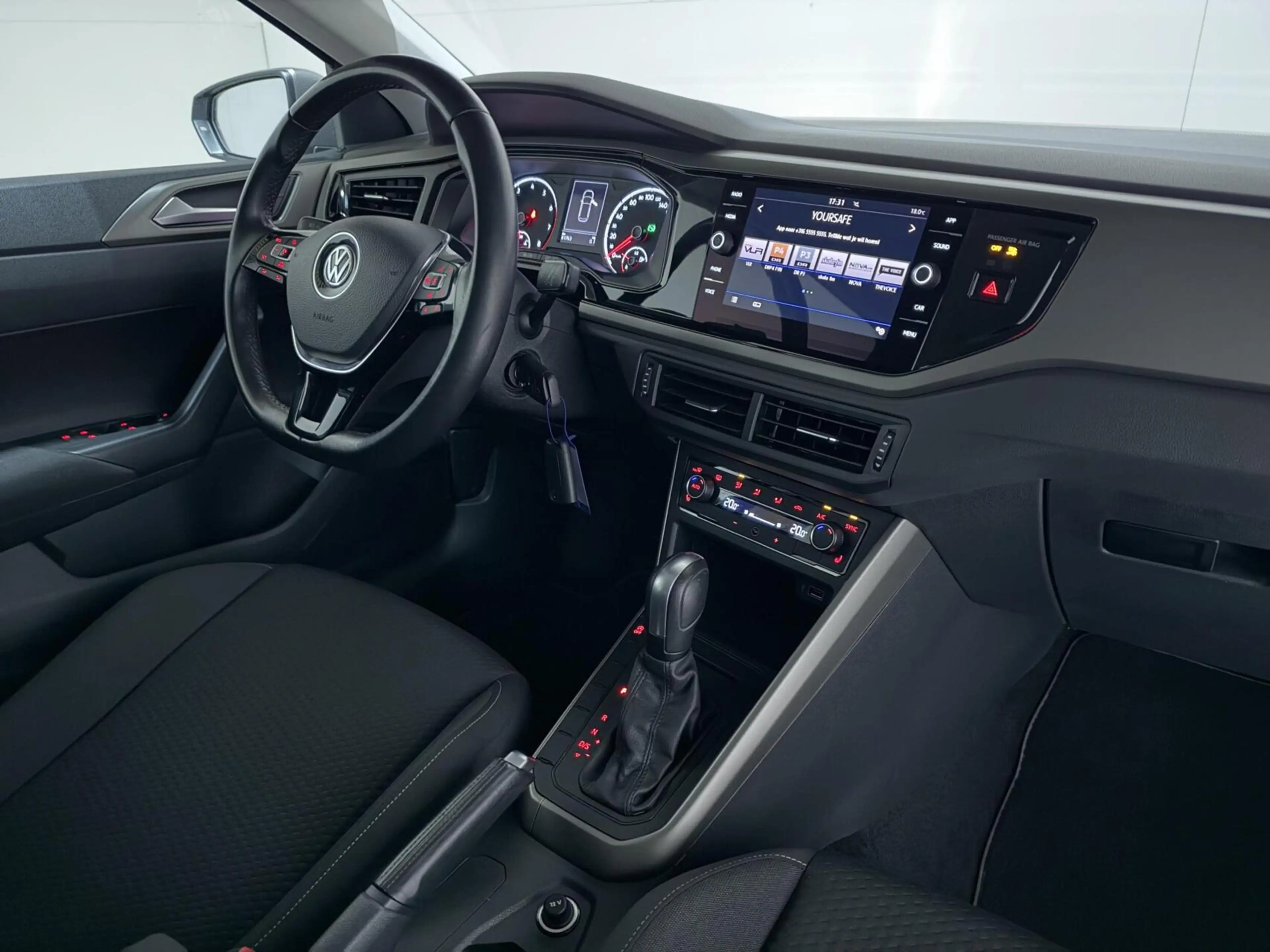 Volkswagen Polo 1.0 TSI 17” R-Line DSG CarPlay Stoelverwarming — photo 19