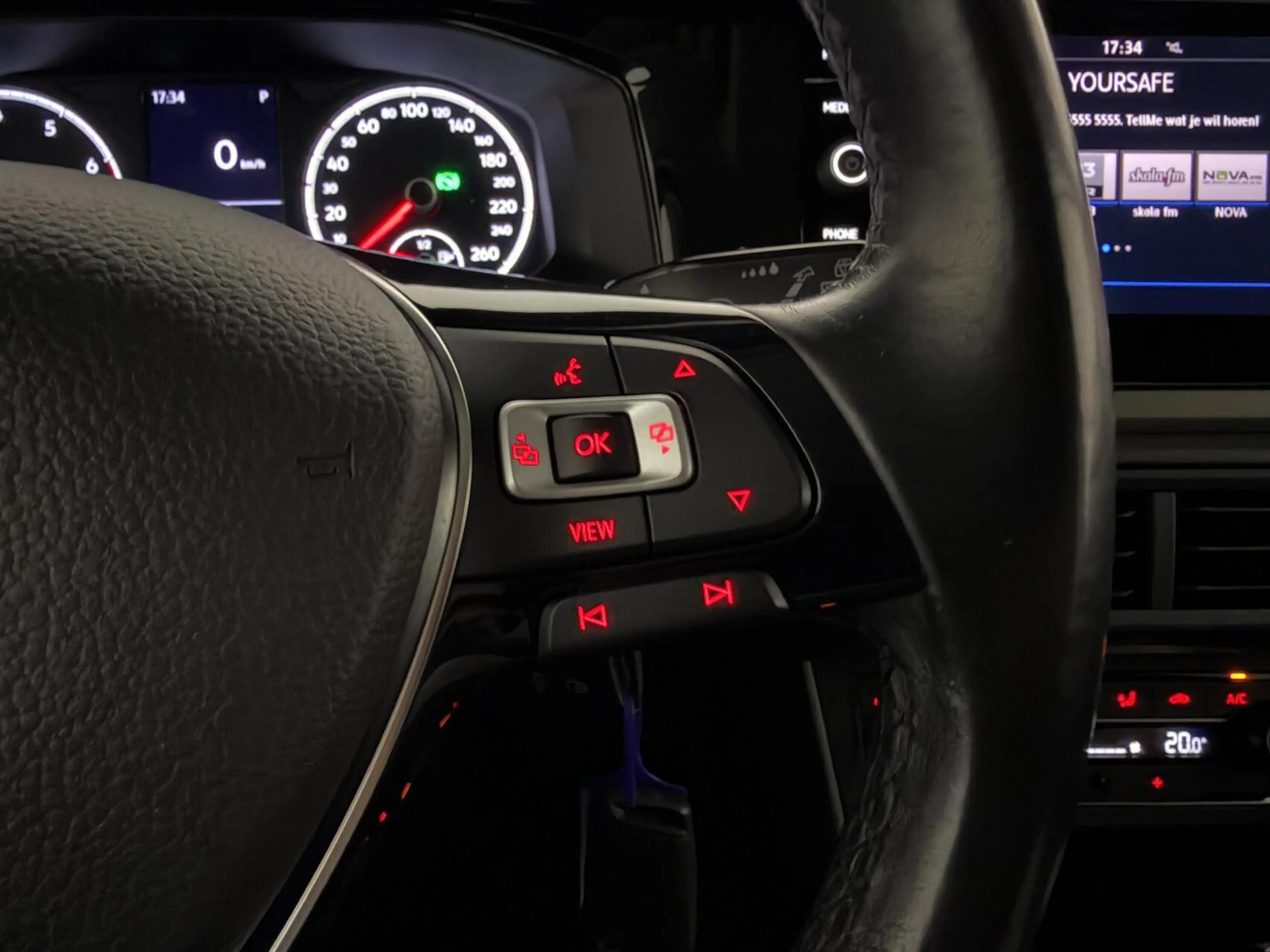 Volkswagen Polo 1.0 TSI 17” R-Line DSG CarPlay Stoelverwarming — photo 24