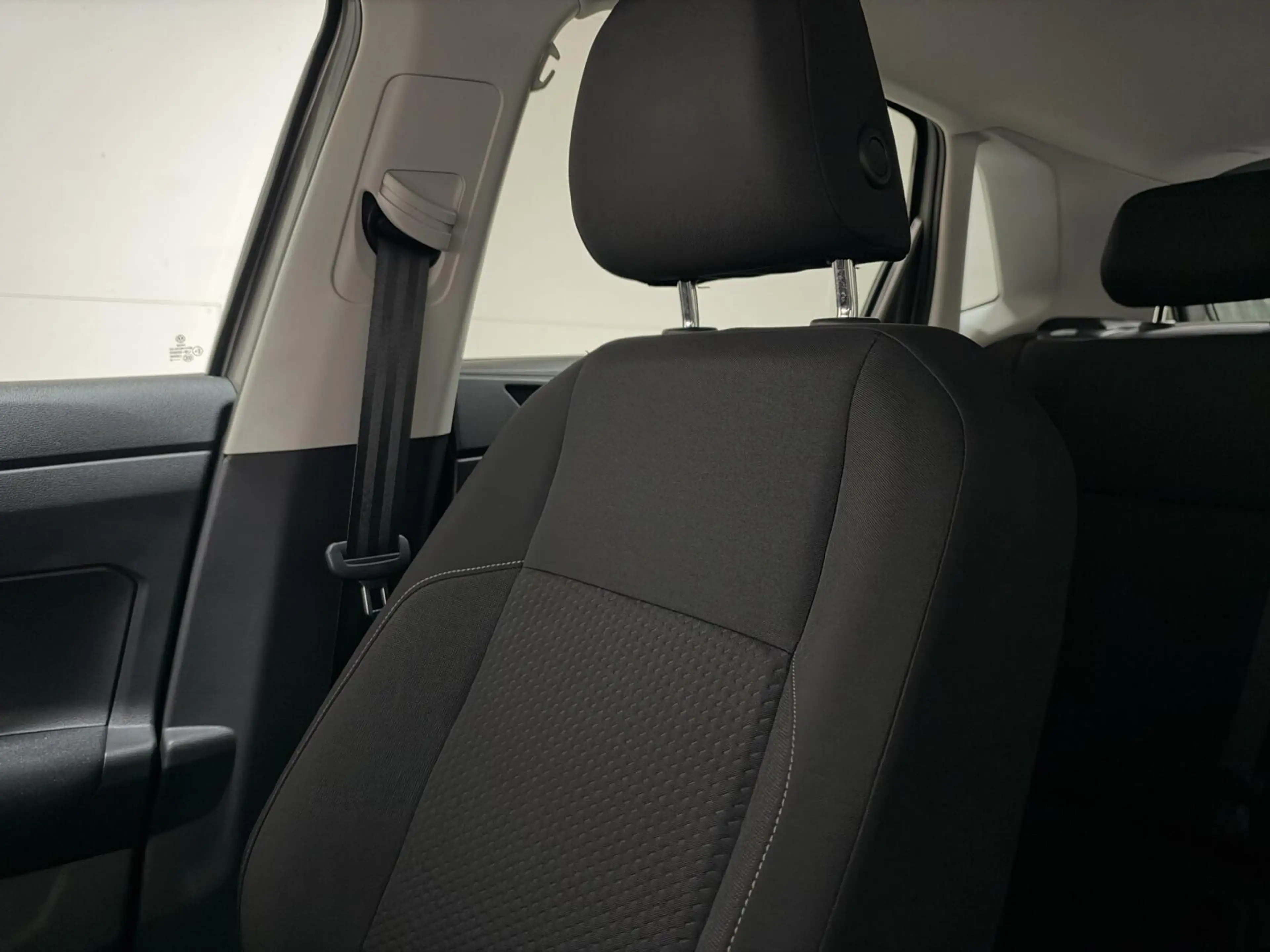 Volkswagen Polo 1.0 TSI 17” R-Line DSG CarPlay Stoelverwarming — photo 31