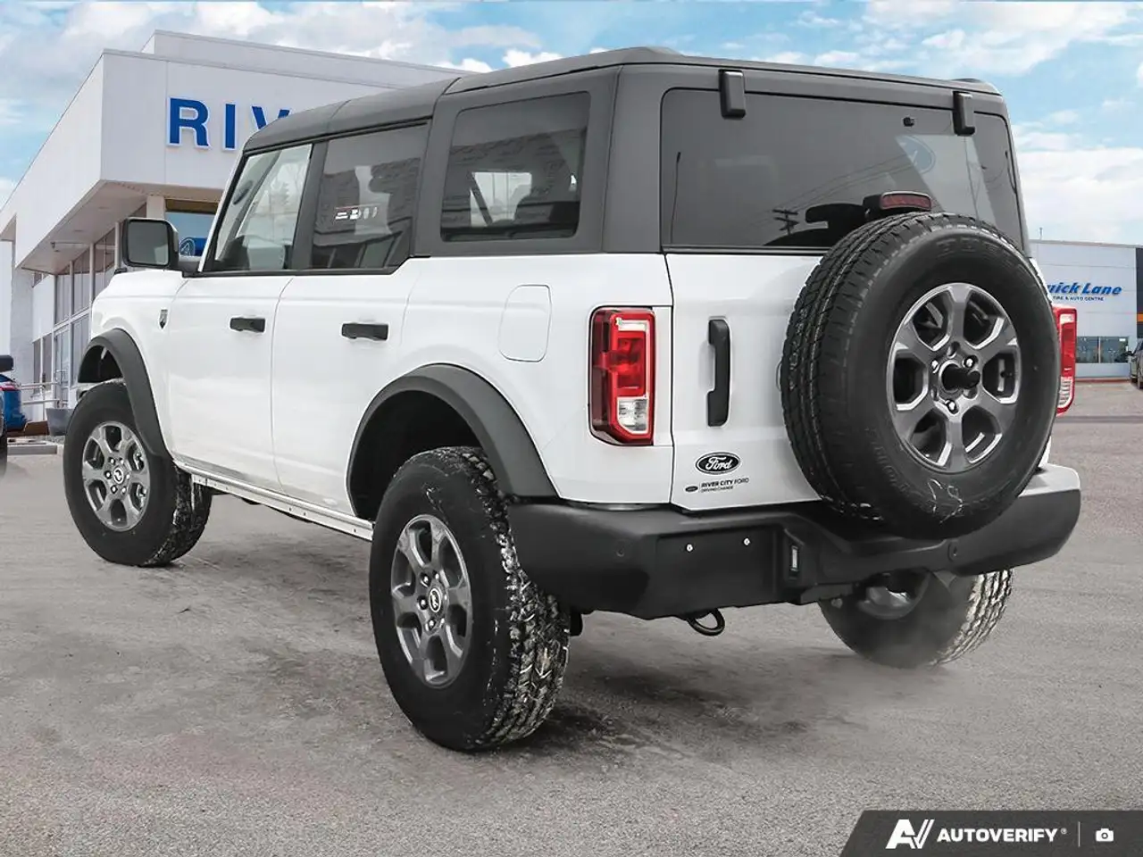 Ford Bronco снимка Ford Bronco