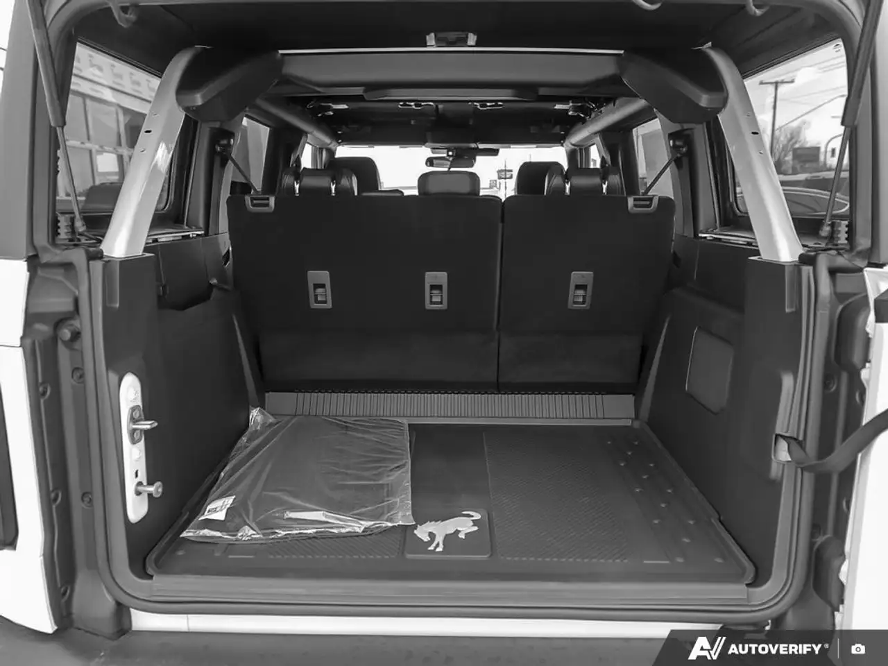 Ford Bronco снимка Ford Bronco