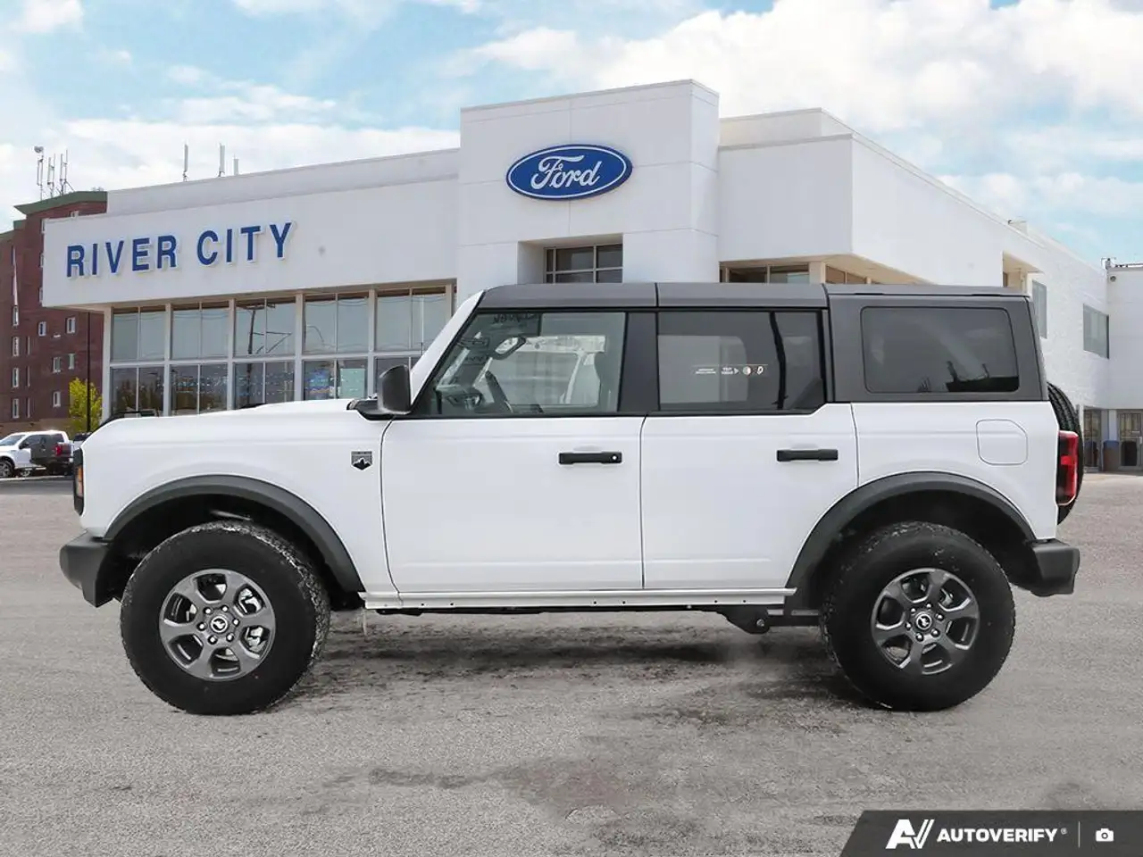 Ford Bronco снимка Ford Bronco