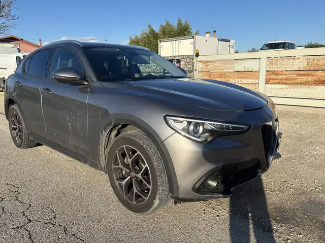 Alfa Romeo Stelvio Stelvio 2017 2.2 t Executive Q4 210cv auto