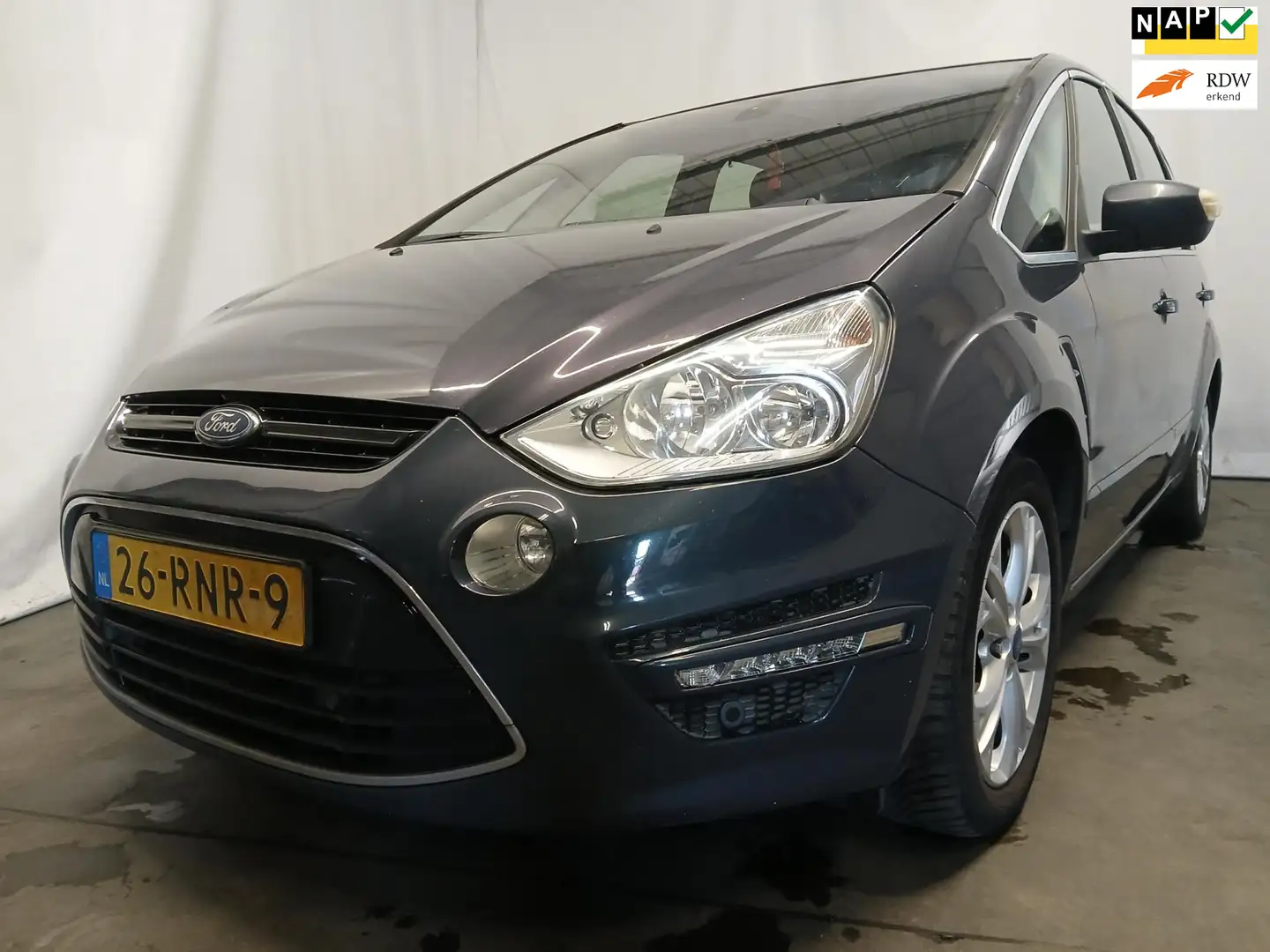 Ford S-Max 1.6 EcoBoost Titanium 7p. MOTOR SCHADE!! Grijs - 1