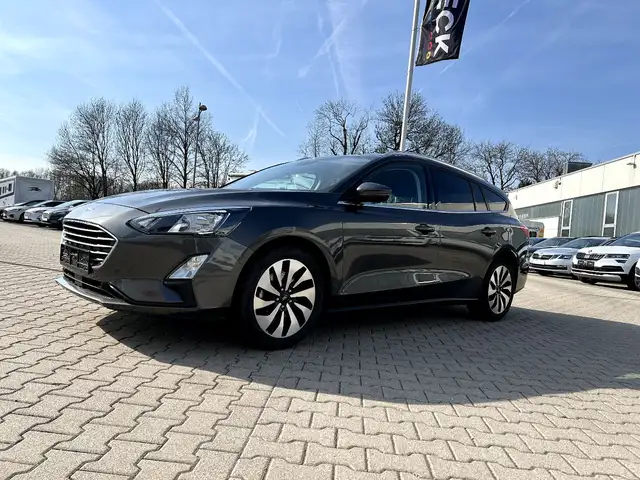 Ford Focus Turnier 1.5 EcoBlue Cool & Connect LED Navi