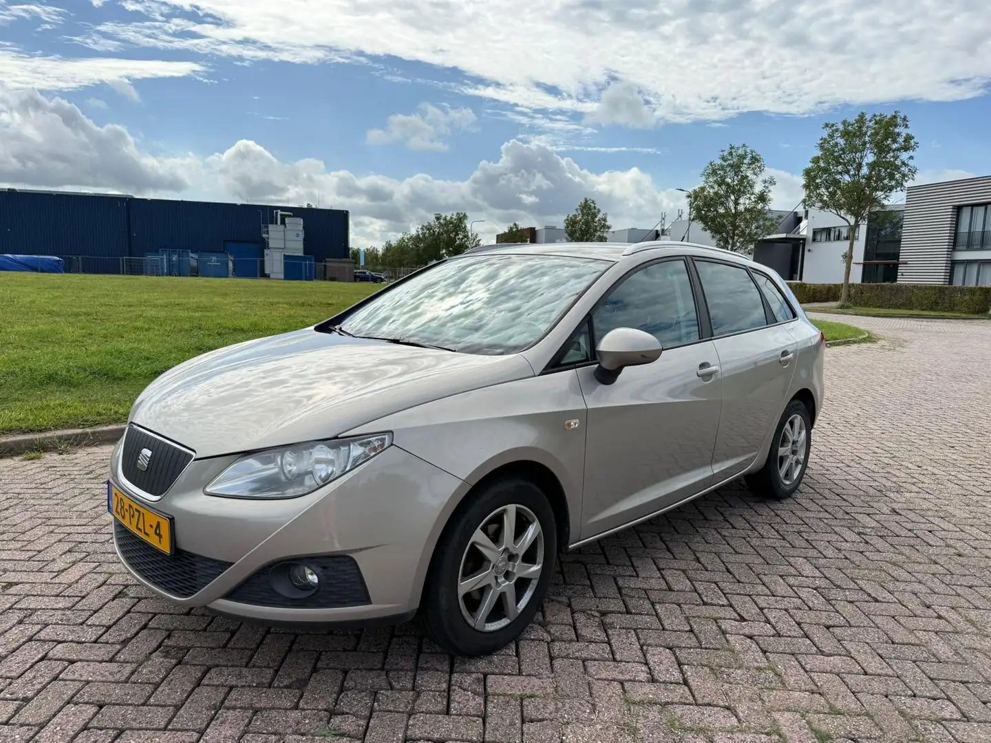 SEAT Ibiza ST 1.2 TDI Style Ecomotive Beige - 2