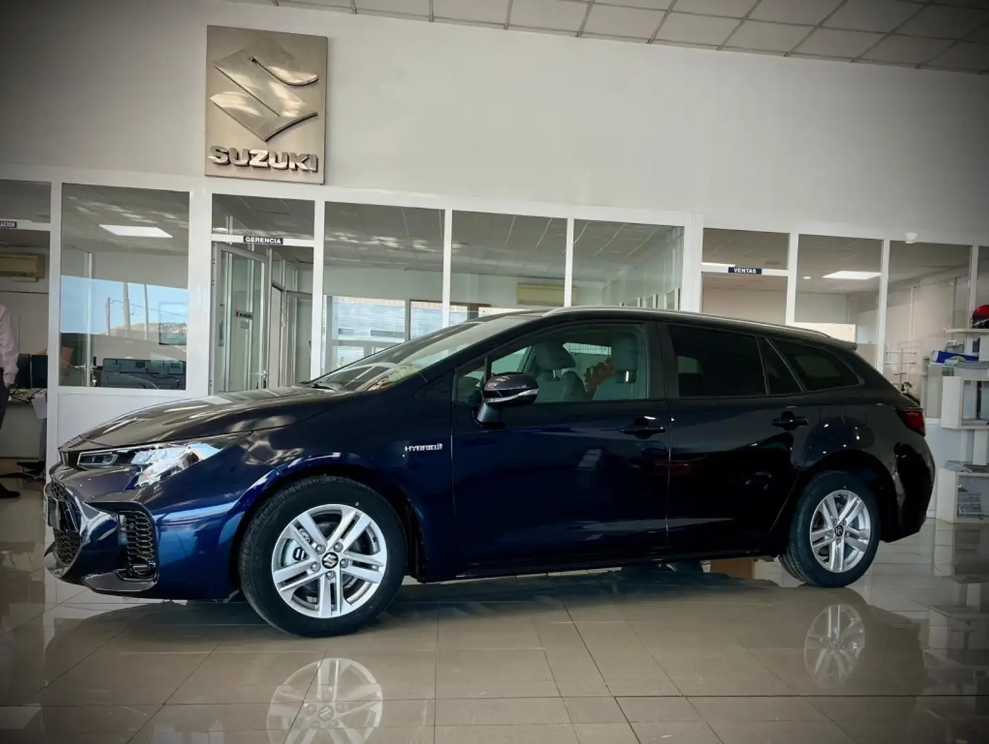 Suzuki Swace 1.8 HEV GLE AUTO 140 5P Blau - 2