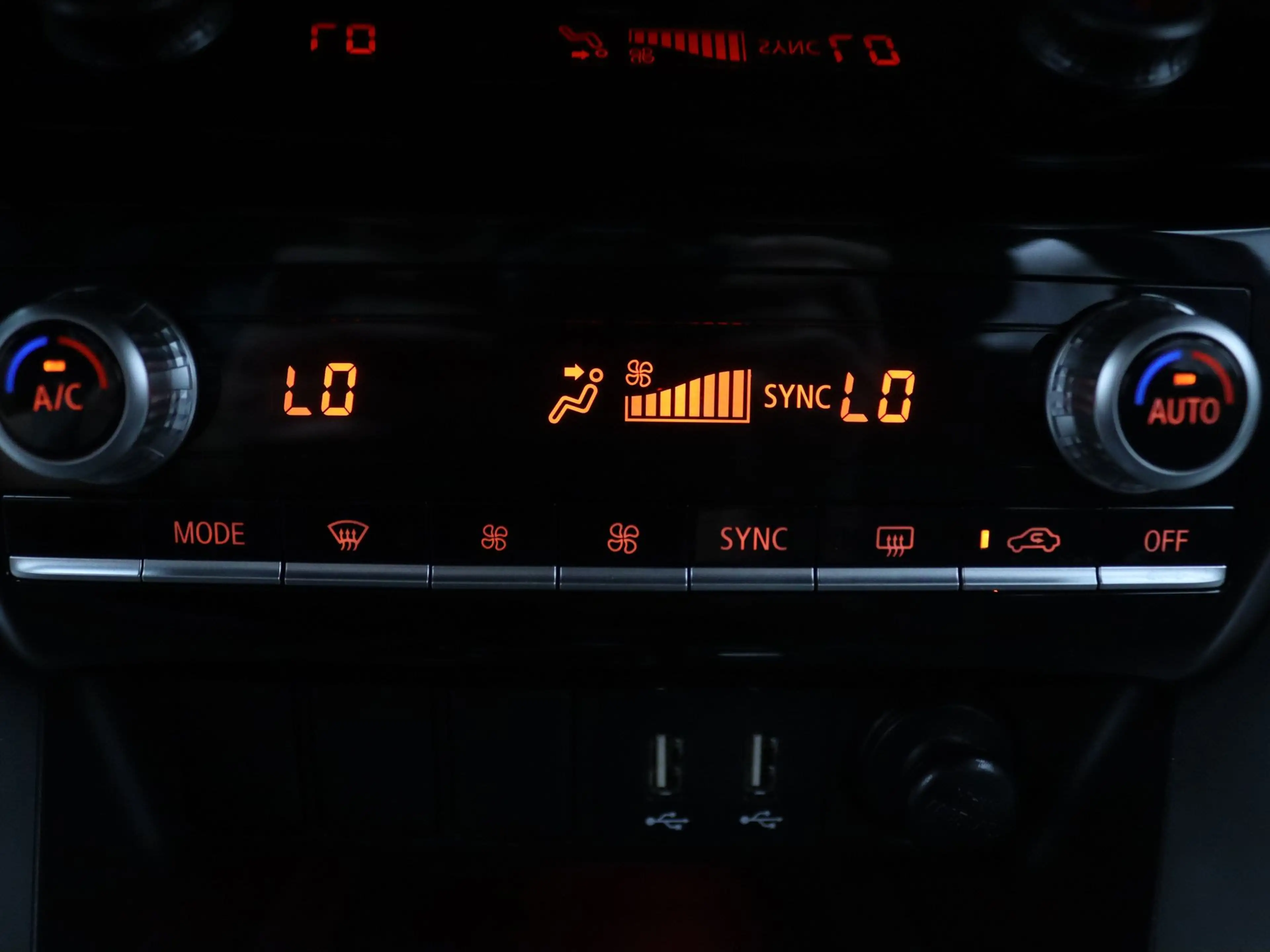 Mitsubishi Eclipse Cross 187pk PHEV Intense+ Camera | Cruise | Navi | Parke — photo 8
