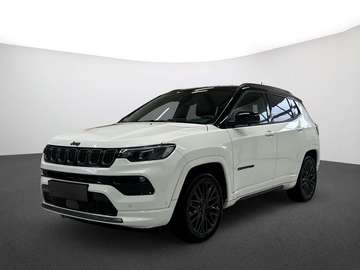 S Plug-In Hybrid 4WD