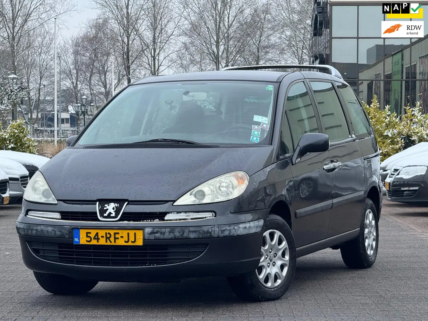 Peugeot 807 2.0 SR | 8 Persoons | Automaat | Airco | Elektrisc Grau - 1