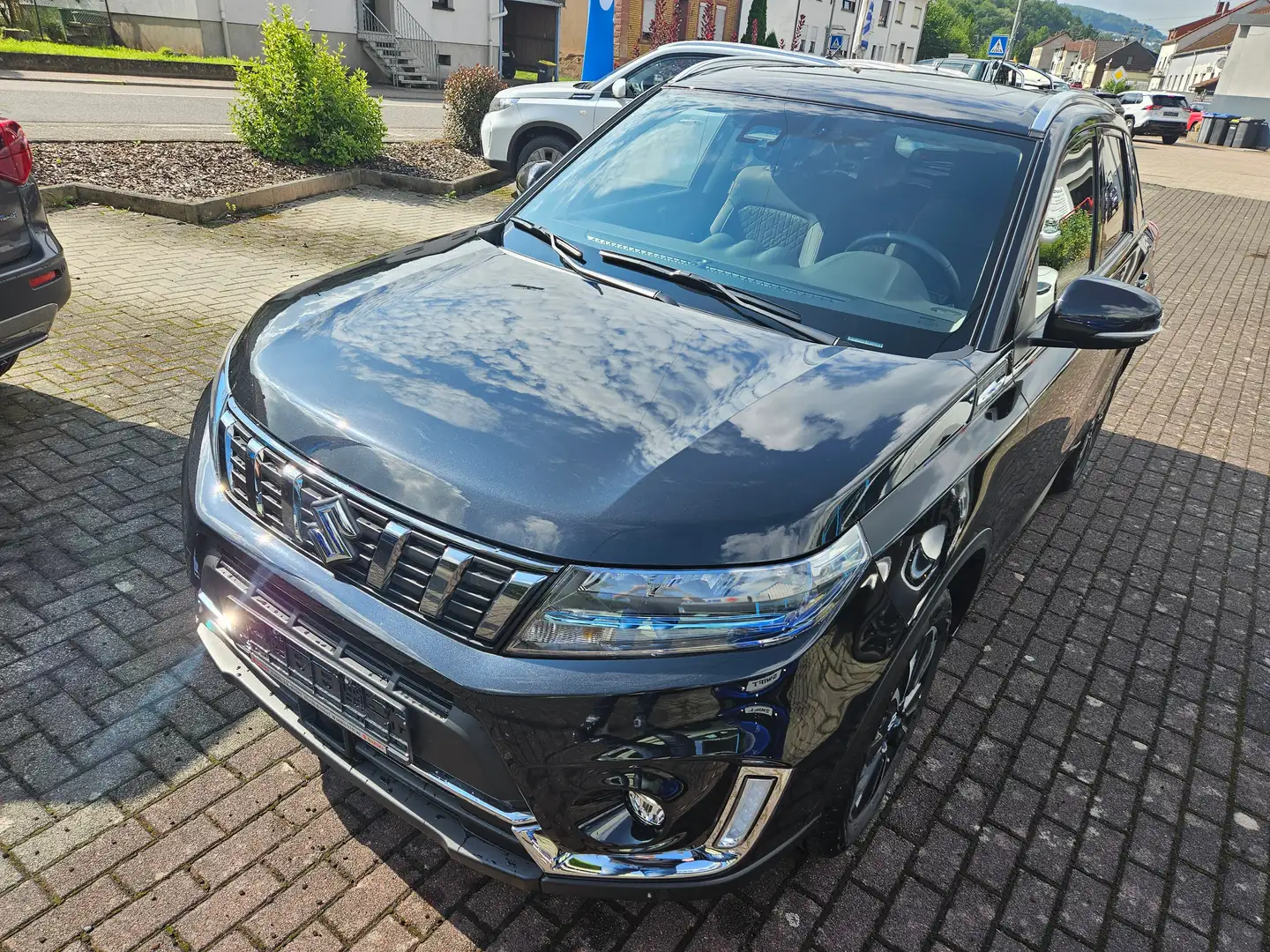 Suzuki Vitara Vitara Vollhybrid 1.5 AGS Comfort+ Schwarz - 1