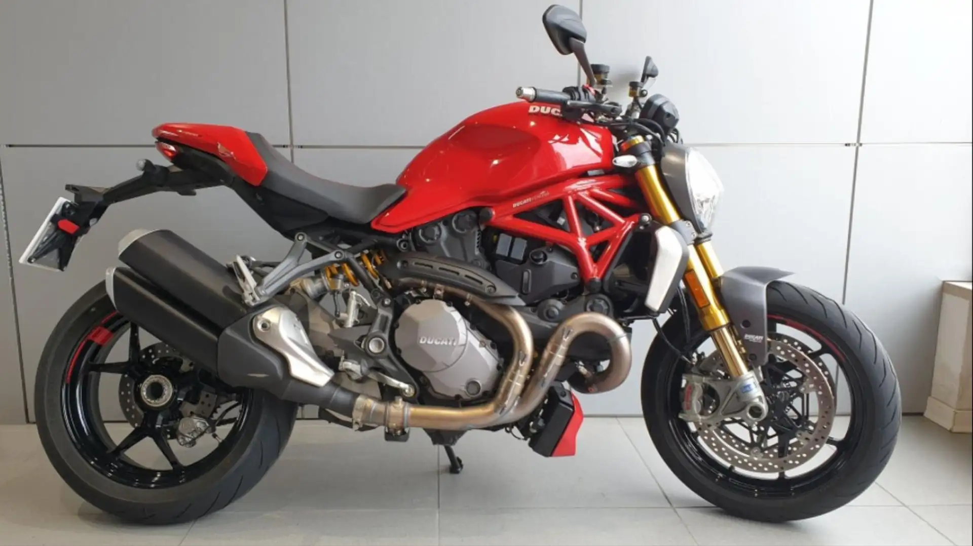 Ducati Monster 1200 Rouge - 2