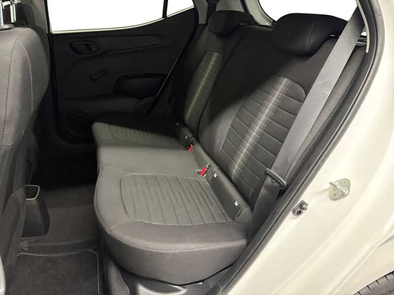 Hyundai i10 1.0 Edition 30+ CAM LED Sitzh Carplay Navi — photo 11