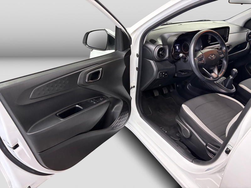 Hyundai i10 1.0 Edition 30+ CAM LED Sitzh Carplay Navi — photo 14