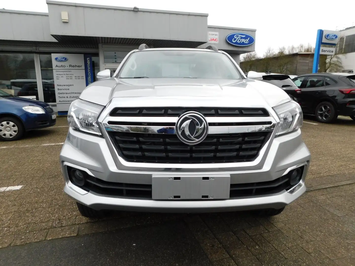 DFSK Rich 6 4x4 Diesel Pick Up Doppelkabine Automatik Silber - 2