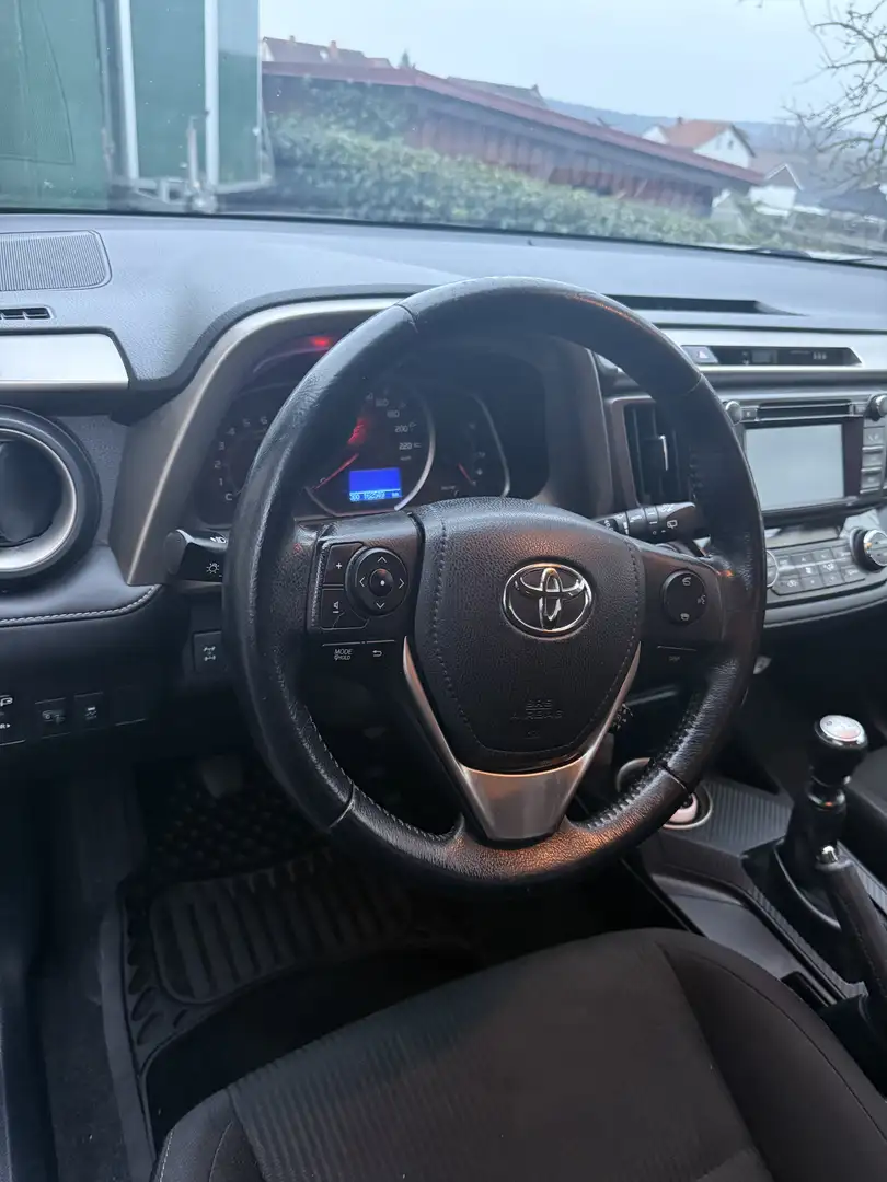 Toyota RAV 4 2.2 D-4D 4x4 Edition S - 2