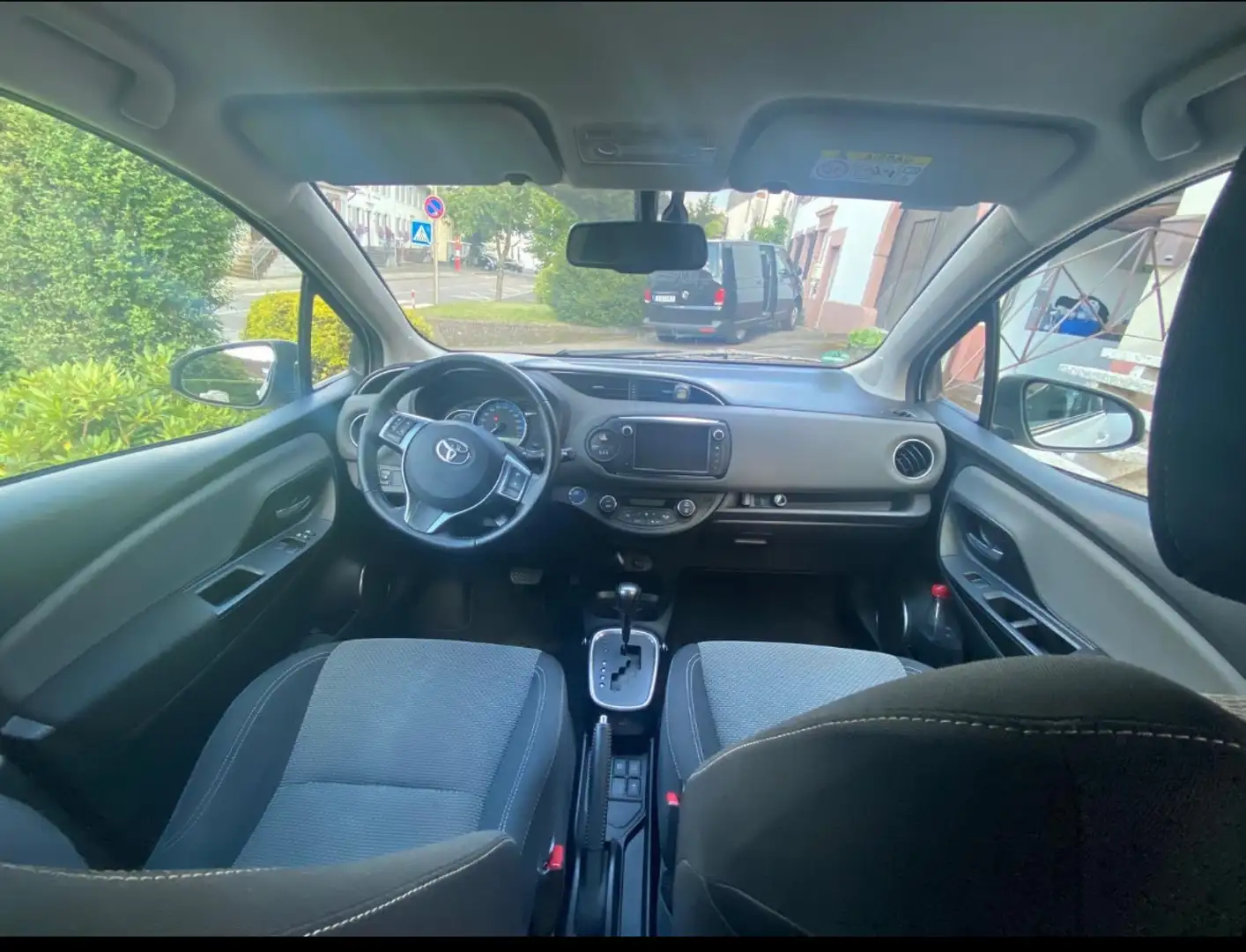 Toyota Yaris Hybrid 1.5 VVT-i Comfort - 2