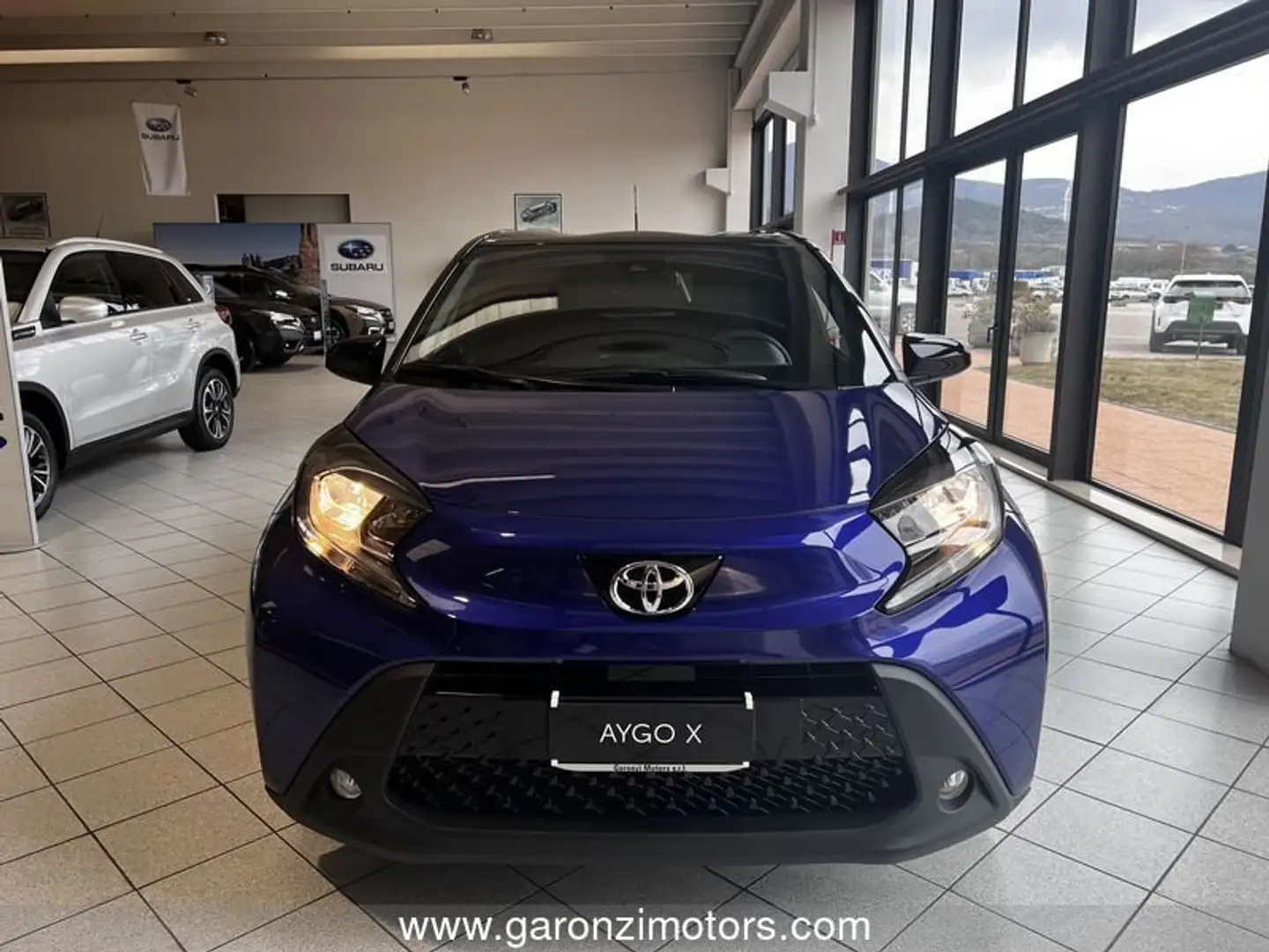Toyota Aygo X 1.0 VVT-i 72 CV 5 porte Trend IVA DEDUCIBILE Blu/Azzurro - 2