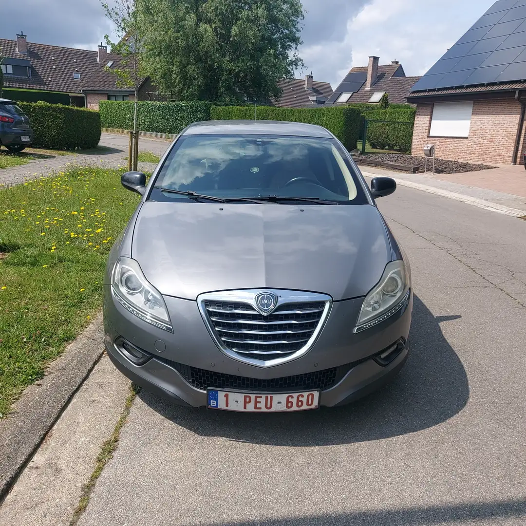 Lancia Delta 1.6 MultiJet Silver - 1