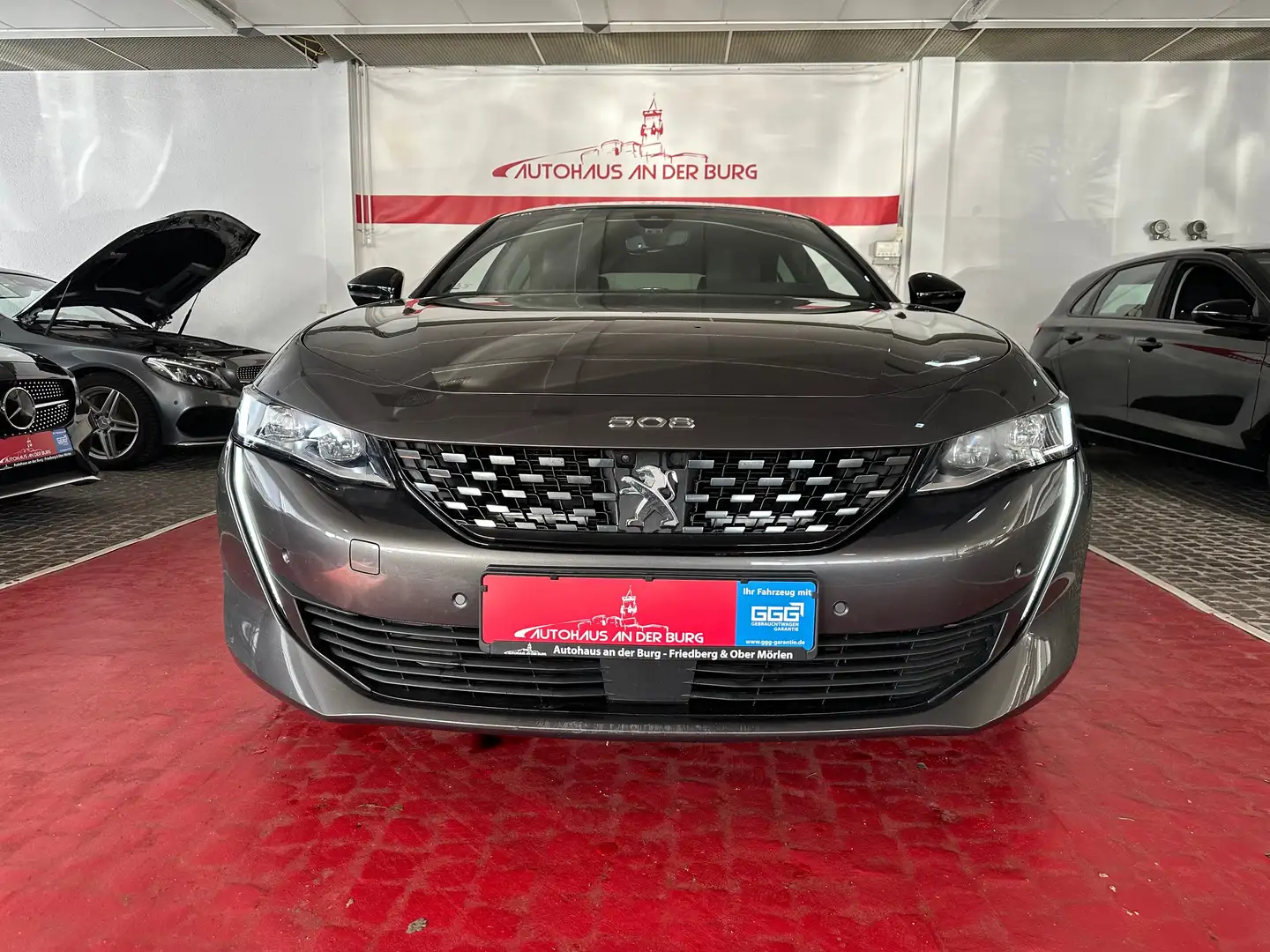 Peugeot 508 Hybrid 225 GT Grau - 2