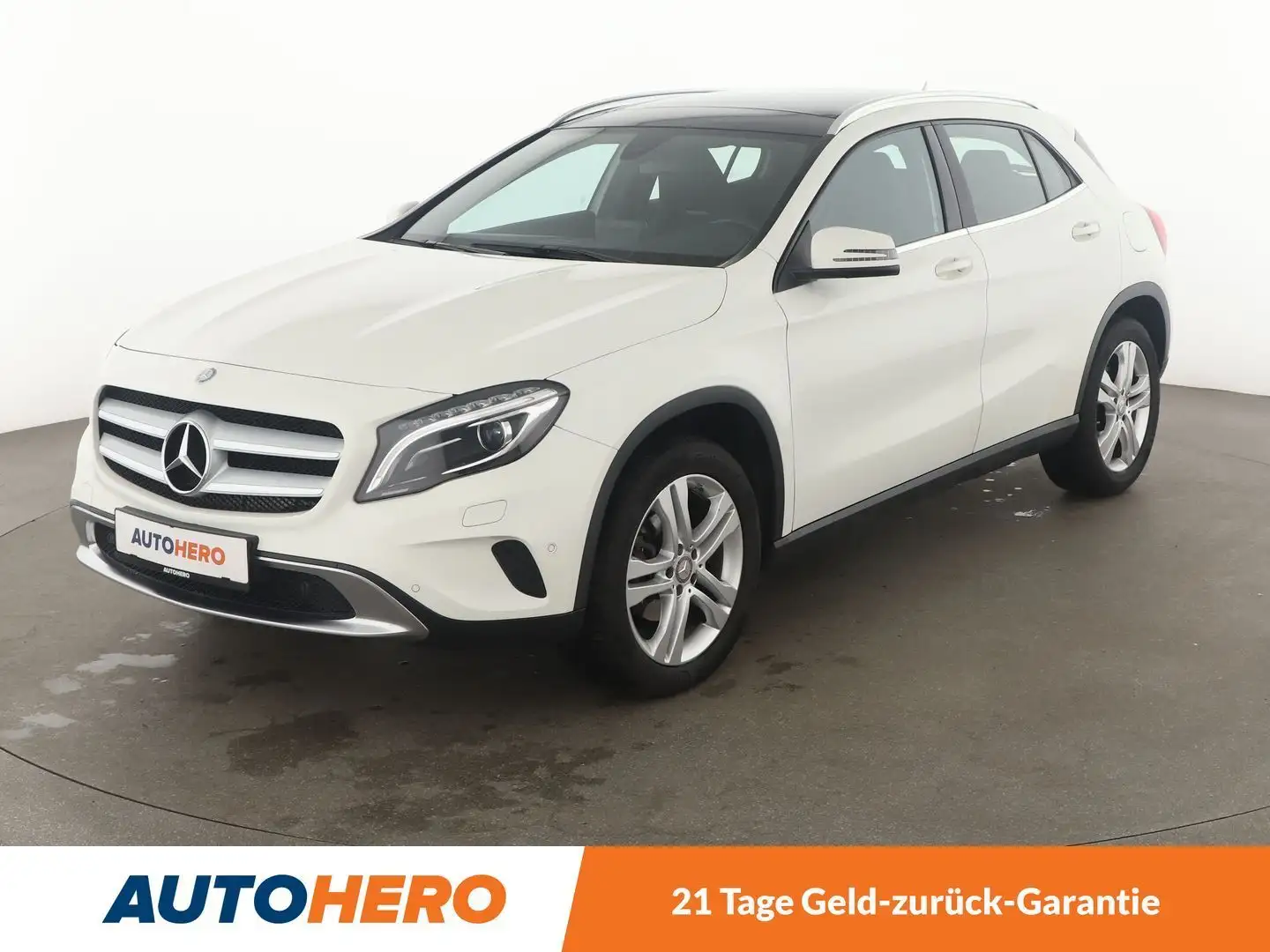 Mercedes-Benz GLA 200 GLA 200 Score Urban Aut.*NAVI*XENON* Blanc - 1